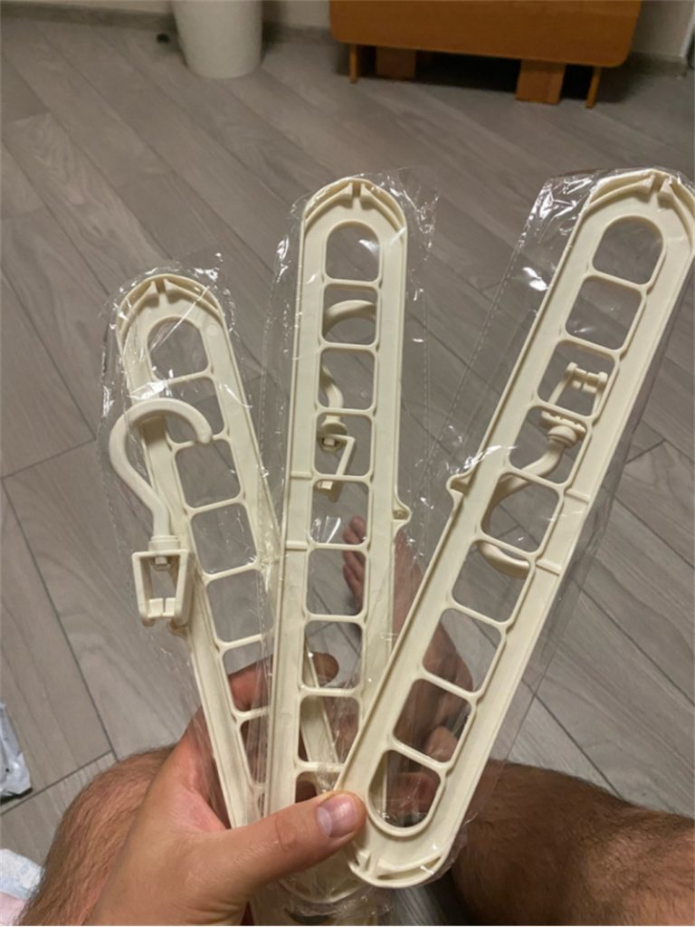 9-Hole Foldable Hanger