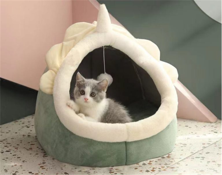Warm Pet House