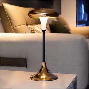 Cordless table lamp