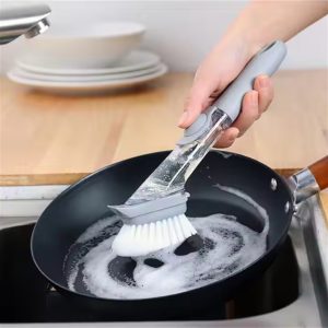 Refillable cleaning brush